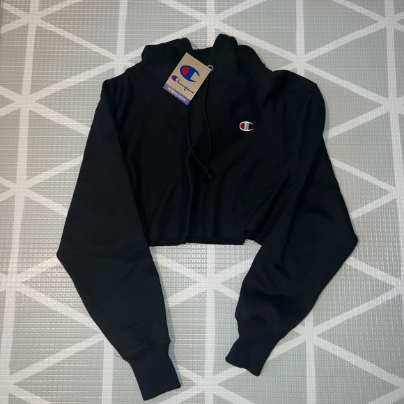 Tops - NWT Black Cropped Champion Pullover Hoodie